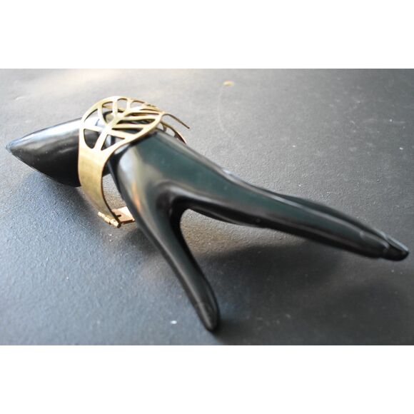 Vintage Brass Leaf Bracelet | Expandable Artisan Statement (7" expandable) - Picture 4 of 10